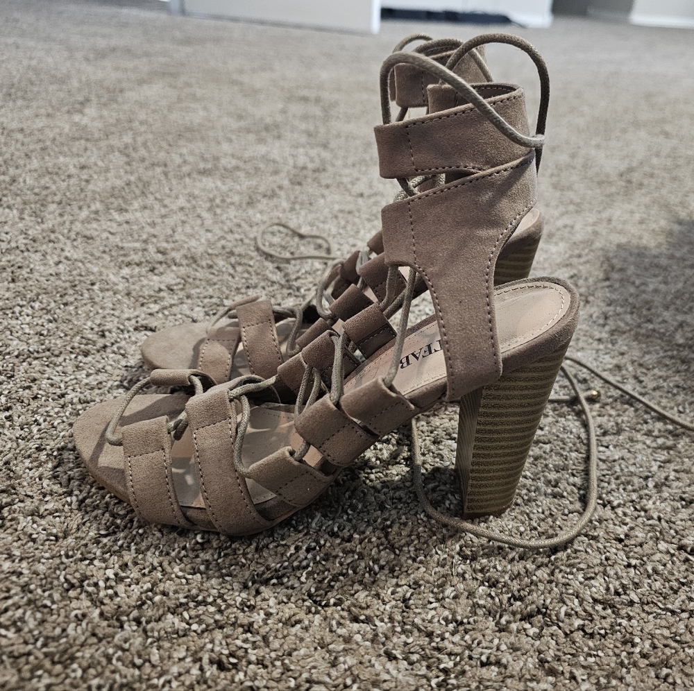 Just fab Jannelle scrappy block heal